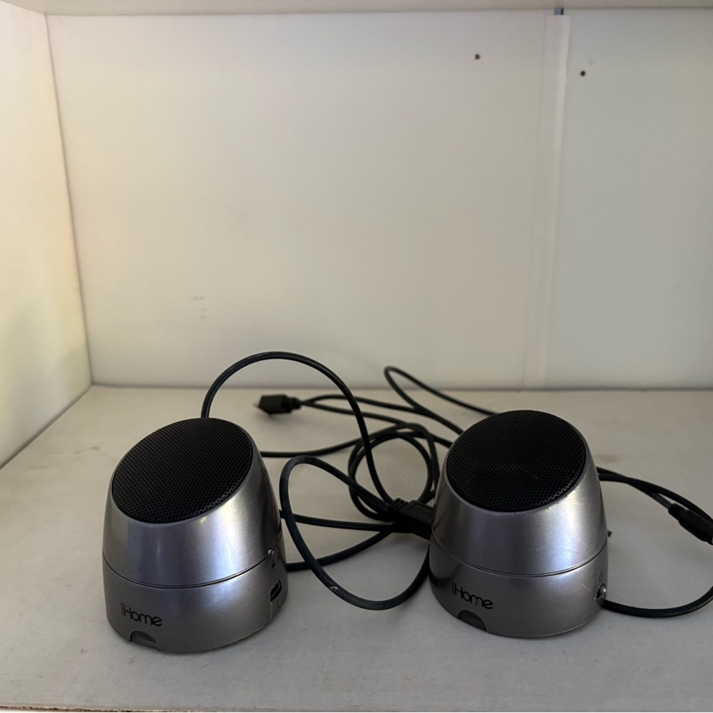 iHome Metallic Gray Portable Speakers